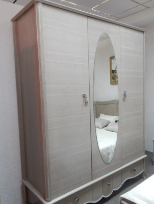 Шкаф Лаура ММ-267-01/03. Фото