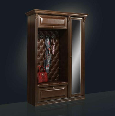 Прихожая Б5.1 (дверь справа с зеркалом). Фото